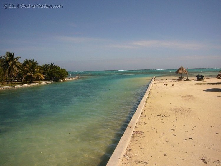 Relaxing in Belize 2007 - StephenVenters.com