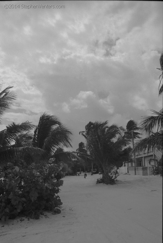 Relaxing in Belize 2007 - StephenVenters.com