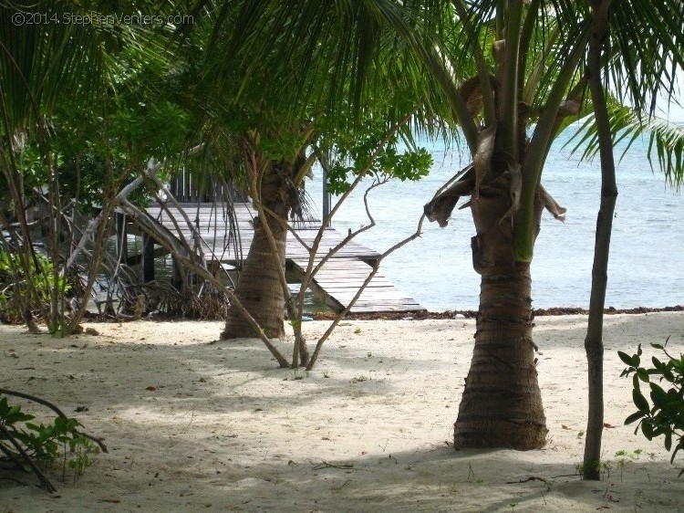 Relaxing in Belize 2007 - StephenVenters.com