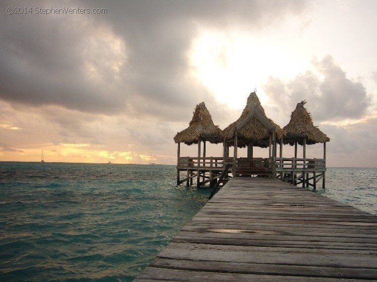 Relaxing in Belize 2007 - StephenVenters.com