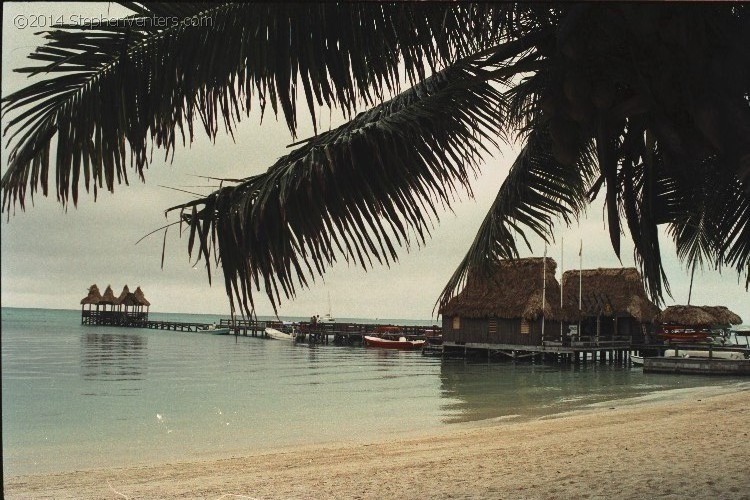 Relaxing in Belize 2007 - StephenVenters.com