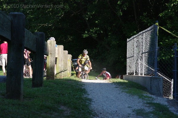 Alpine Shop / Lone Wolf Dirt Crit - Race 1 2010 - StephenVenters.com