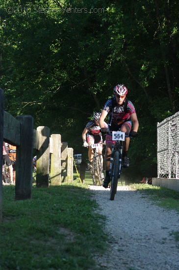 Alpine Shop / Lone Wolf Dirt Crit - Race 1 2010 - StephenVenters.com