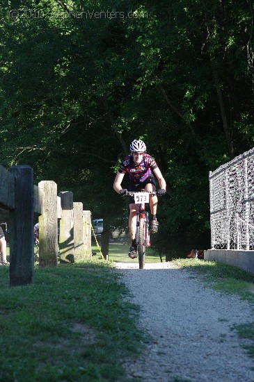 Alpine Shop / Lone Wolf Dirt Crit - Race 1 2010 - StephenVenters.com