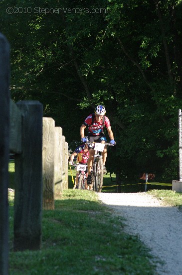 Alpine Shop / Lone Wolf Dirt Crit - Race 1 2010 - StephenVenters.com