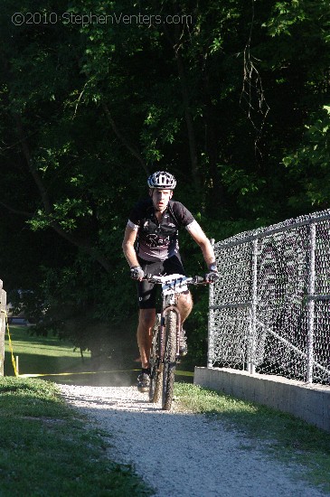 Alpine Shop / Lone Wolf Dirt Crit - Race 1 2010 - StephenVenters.com