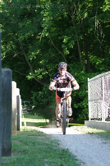 Alpine Shop / Lone Wolf Dirt Crit - Race 1 2010 - StephenVenters.com