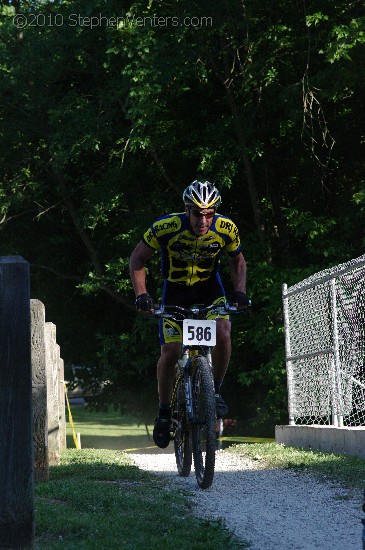 Alpine Shop / Lone Wolf Dirt Crit - Race 1 2010 - StephenVenters.com