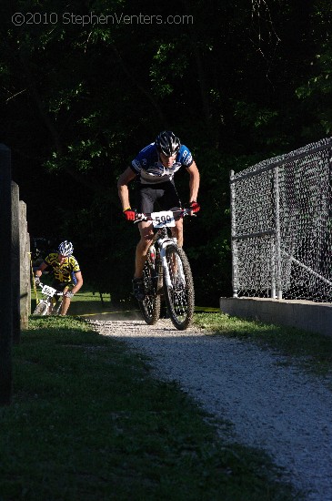 Alpine Shop / Lone Wolf Dirt Crit - Race 1 2010 - StephenVenters.com