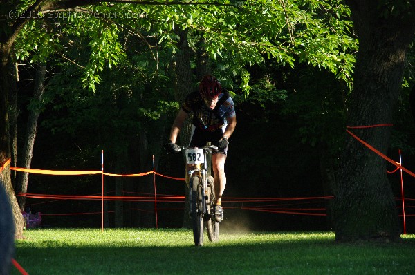 Alpine Shop / Lone Wolf Dirt Crit - Race 1 2010 - StephenVenters.com