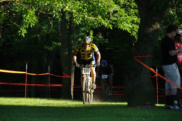 Alpine Shop / Lone Wolf Dirt Crit - Race 1 2010 - StephenVenters.com