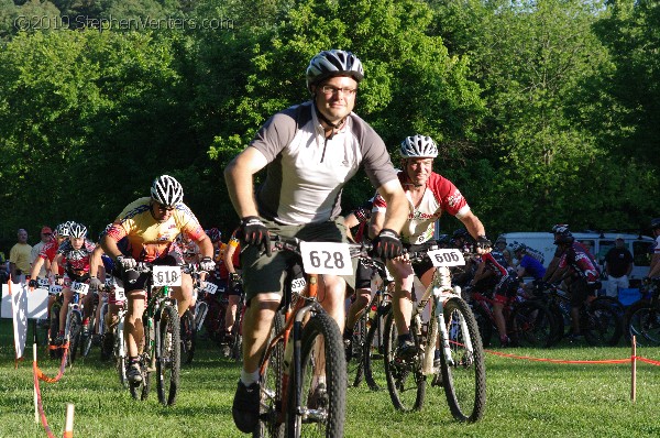 Alpine Shop / Lone Wolf Dirt Crit - Race 1 2010 - StephenVenters.com