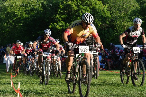 Alpine Shop / Lone Wolf Dirt Crit - Race 1 2010 - StephenVenters.com