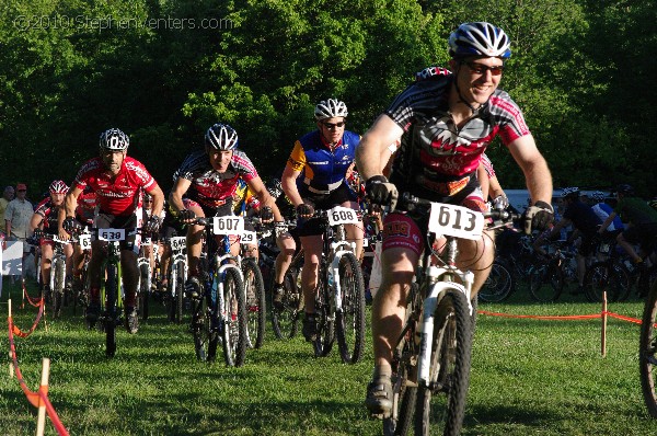 Alpine Shop / Lone Wolf Dirt Crit - Race 1 2010 - StephenVenters.com