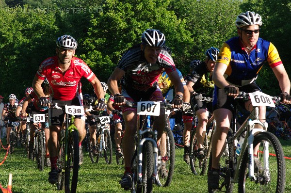 Alpine Shop / Lone Wolf Dirt Crit - Race 1 2010 - StephenVenters.com