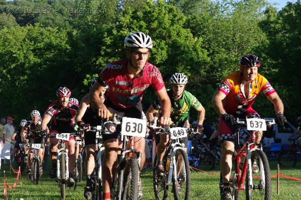 Alpine Shop / Lone Wolf Dirt Crit - Race 1 2010 - StephenVenters.com