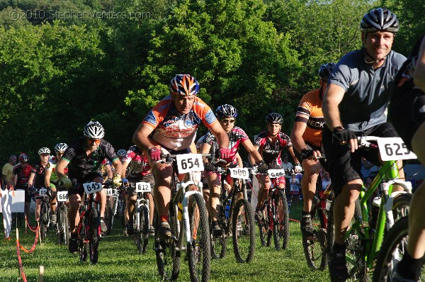 Alpine Shop / Lone Wolf Dirt Crit - Race 1 2010 - StephenVenters.com