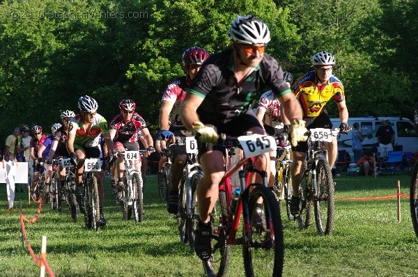 Alpine Shop / Lone Wolf Dirt Crit - Race 1 2010 - StephenVenters.com