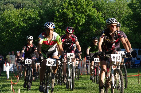 Alpine Shop / Lone Wolf Dirt Crit - Race 1 2010 - StephenVenters.com