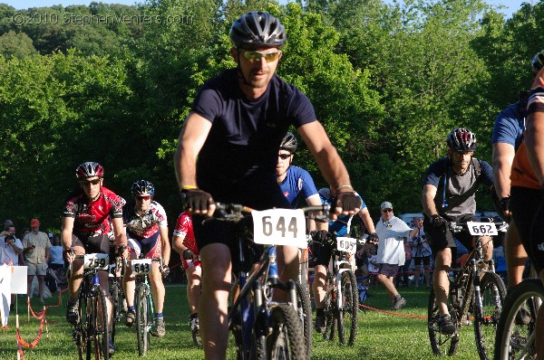 Alpine Shop / Lone Wolf Dirt Crit - Race 1 2010 - StephenVenters.com