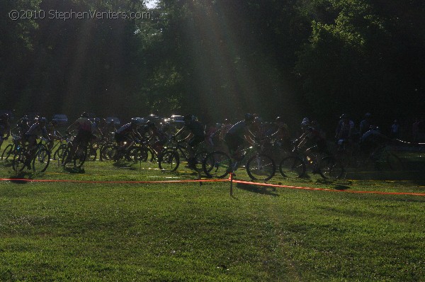 Alpine Shop / Lone Wolf Dirt Crit - Race 1 2010 - StephenVenters.com