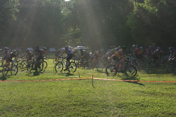 Alpine Shop / Lone Wolf Dirt Crit - Race 1 2010 - StephenVenters.com