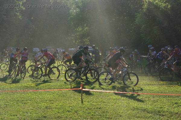 Alpine Shop / Lone Wolf Dirt Crit - Race 1 2010 - StephenVenters.com