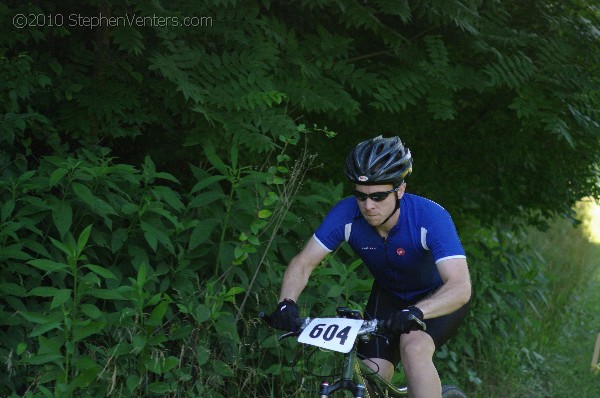 Alpine Shop / Lone Wolf Dirt Crit - Race 1 2010 - StephenVenters.com