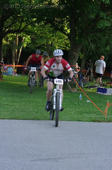 Alpine Shop / Lone Wolf Dirt Crit - Race 1 2010 - StephenVenters.com