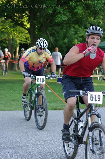 Alpine Shop / Lone Wolf Dirt Crit - Race 1 2010 - StephenVenters.com