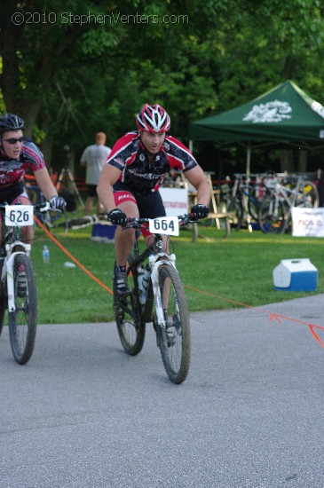 Alpine Shop / Lone Wolf Dirt Crit - Race 1 2010 - StephenVenters.com