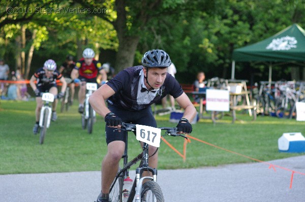 Alpine Shop / Lone Wolf Dirt Crit - Race 1 2010 - StephenVenters.com