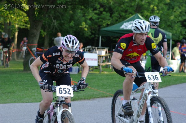 Alpine Shop / Lone Wolf Dirt Crit - Race 1 2010 - StephenVenters.com