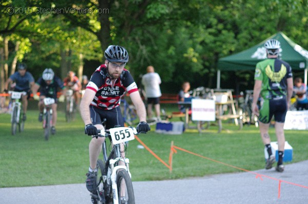 Alpine Shop / Lone Wolf Dirt Crit - Race 1 2010 - StephenVenters.com