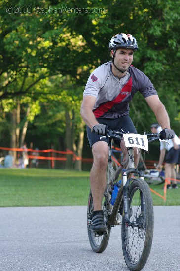 Alpine Shop / Lone Wolf Dirt Crit - Race 1 2010 - StephenVenters.com