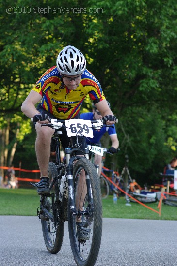 Alpine Shop / Lone Wolf Dirt Crit - Race 1 2010 - StephenVenters.com