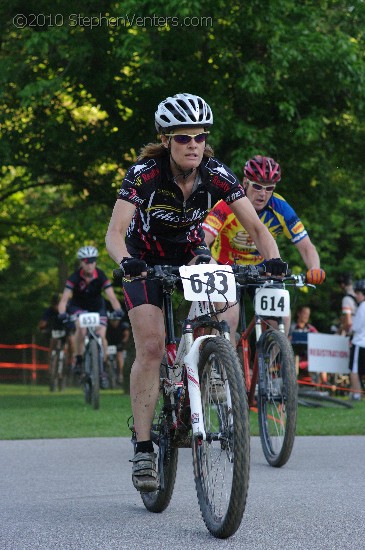 Alpine Shop / Lone Wolf Dirt Crit - Race 1 2010 - StephenVenters.com