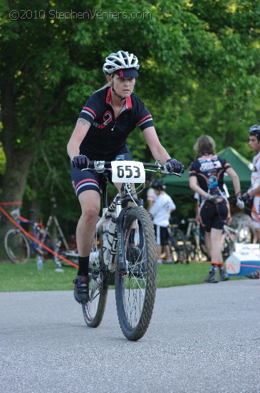 Alpine Shop / Lone Wolf Dirt Crit - Race 1 2010 - StephenVenters.com