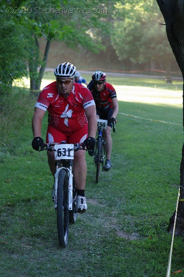 Alpine Shop / Lone Wolf Dirt Crit - Race 1 2010 - StephenVenters.com