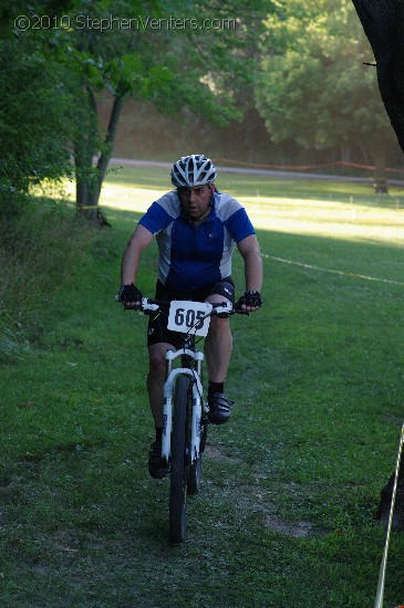 Alpine Shop / Lone Wolf Dirt Crit - Race 1 2010 - StephenVenters.com