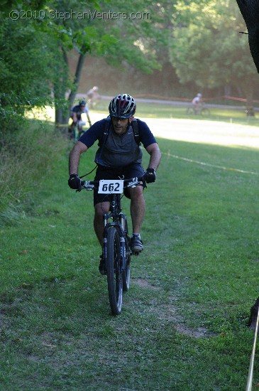 Alpine Shop / Lone Wolf Dirt Crit - Race 1 2010 - StephenVenters.com