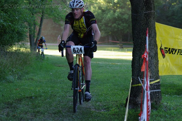 Alpine Shop / Lone Wolf Dirt Crit - Race 1 2010 - StephenVenters.com