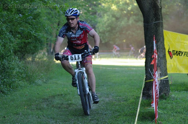 Alpine Shop / Lone Wolf Dirt Crit - Race 1 2010 - StephenVenters.com