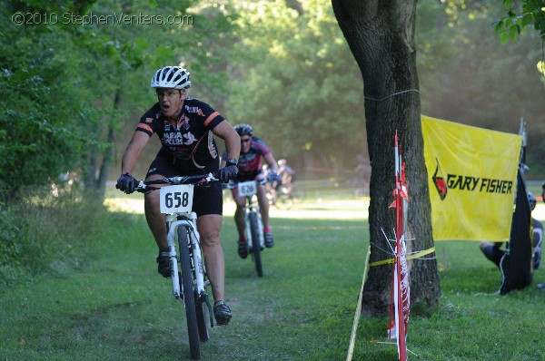 Alpine Shop / Lone Wolf Dirt Crit - Race 1 2010 - StephenVenters.com