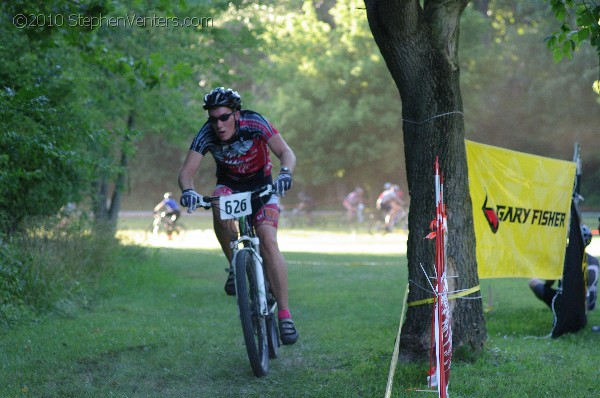 Alpine Shop / Lone Wolf Dirt Crit - Race 1 2010 - StephenVenters.com