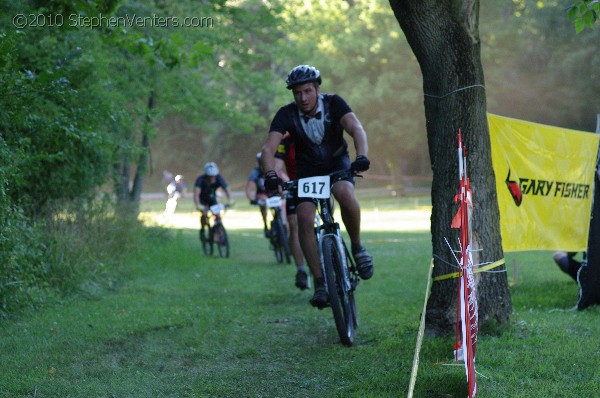 Alpine Shop / Lone Wolf Dirt Crit - Race 1 2010 - StephenVenters.com