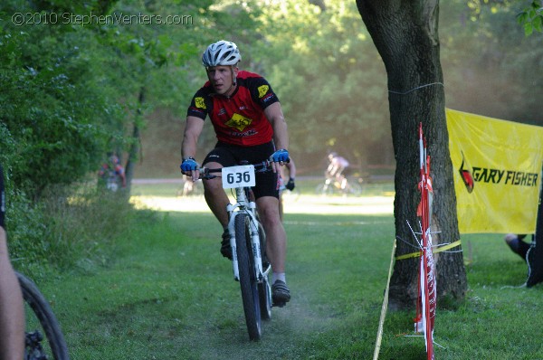 Alpine Shop / Lone Wolf Dirt Crit - Race 1 2010 - StephenVenters.com