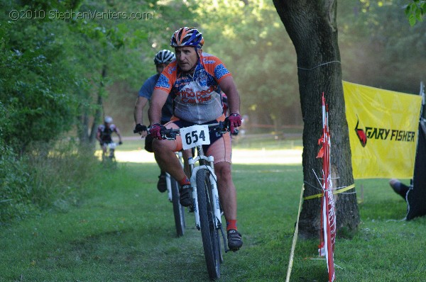 Alpine Shop / Lone Wolf Dirt Crit - Race 1 2010 - StephenVenters.com