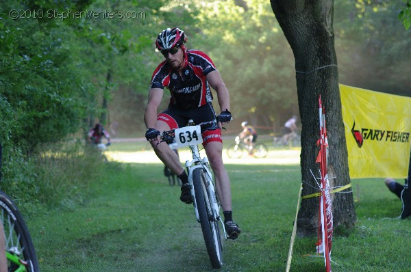 Alpine Shop / Lone Wolf Dirt Crit - Race 1 2010 - StephenVenters.com