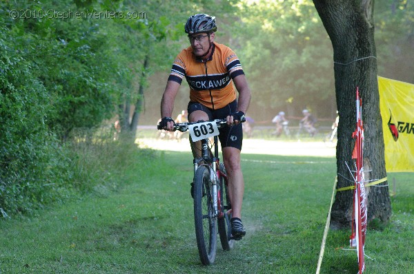 Alpine Shop / Lone Wolf Dirt Crit - Race 1 2010 - StephenVenters.com